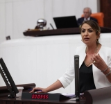 KARA, HATAY’DAKİ HAYVAN BARINAĞINI TBMM GÜNDEMİNE TAŞIDI
