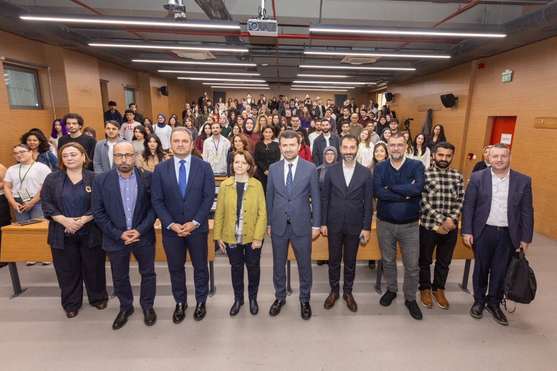 BİK GENEL MÜDÜRÜ ÇAY, İSTANBUL ÜNİVERSİTESİ ÖĞRENCİLERİYLE BULUŞTU